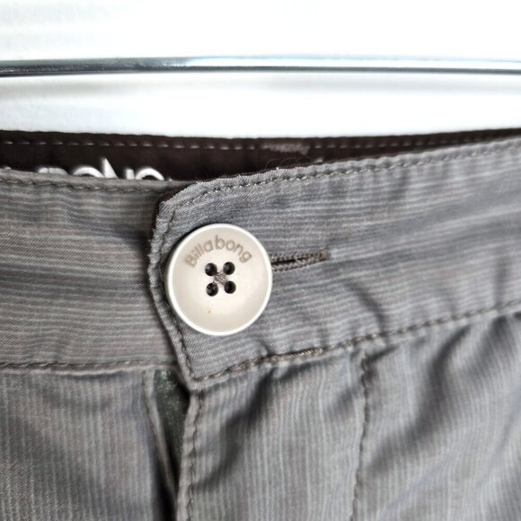 Billabong Hydrostretch Platinum Board Shorts Pinstriped Gray 34 waist - Picture 2 of 8